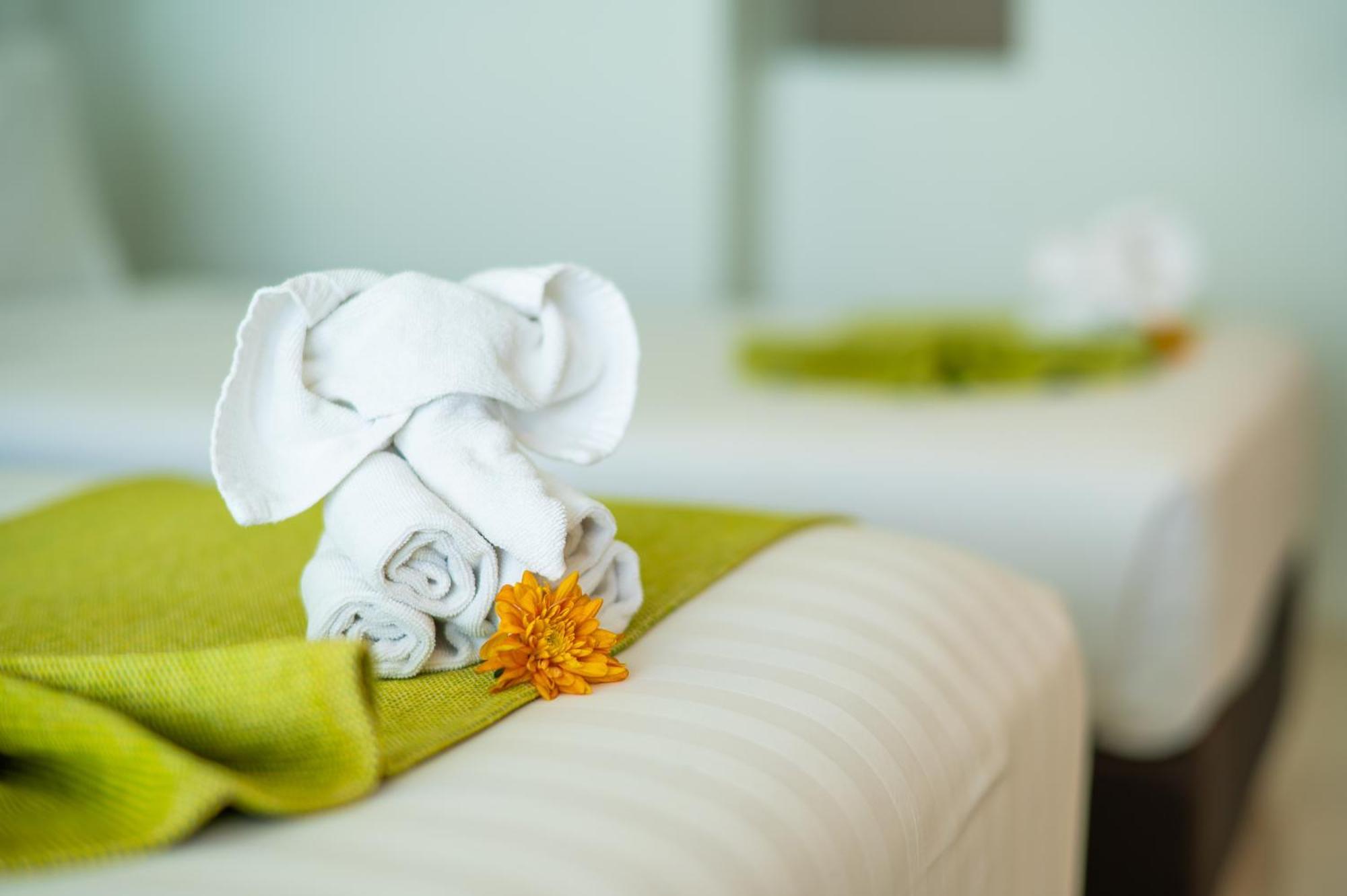 The Lantern Resorts Patong - Sha Extra Plus Buitenkant foto